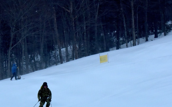 Mountain Battalion competes in Stowe Skimo race