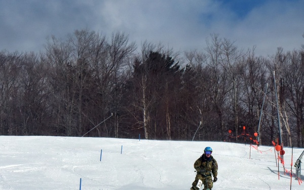 Mountain Battalion competes in Stowe Skimo race