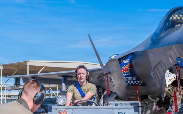 Luke Holds Annual Weapons Load Competition
