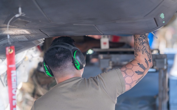 Luke Holds Annual Weapons Load Competition