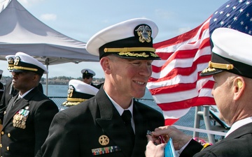 USS Manchester (LCS 14) Conducts Change of Command