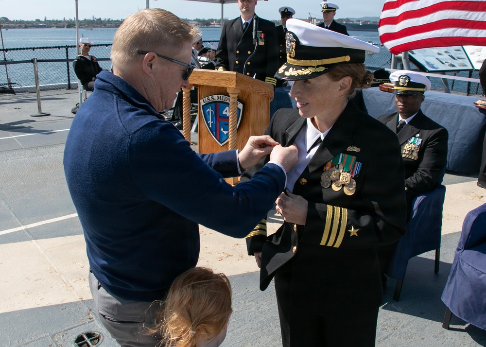 USS Manchester Holds Change of Command Aboard USS Midway