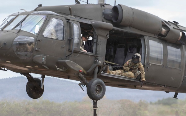 HSC and 1-228 conduct Sling Load Training