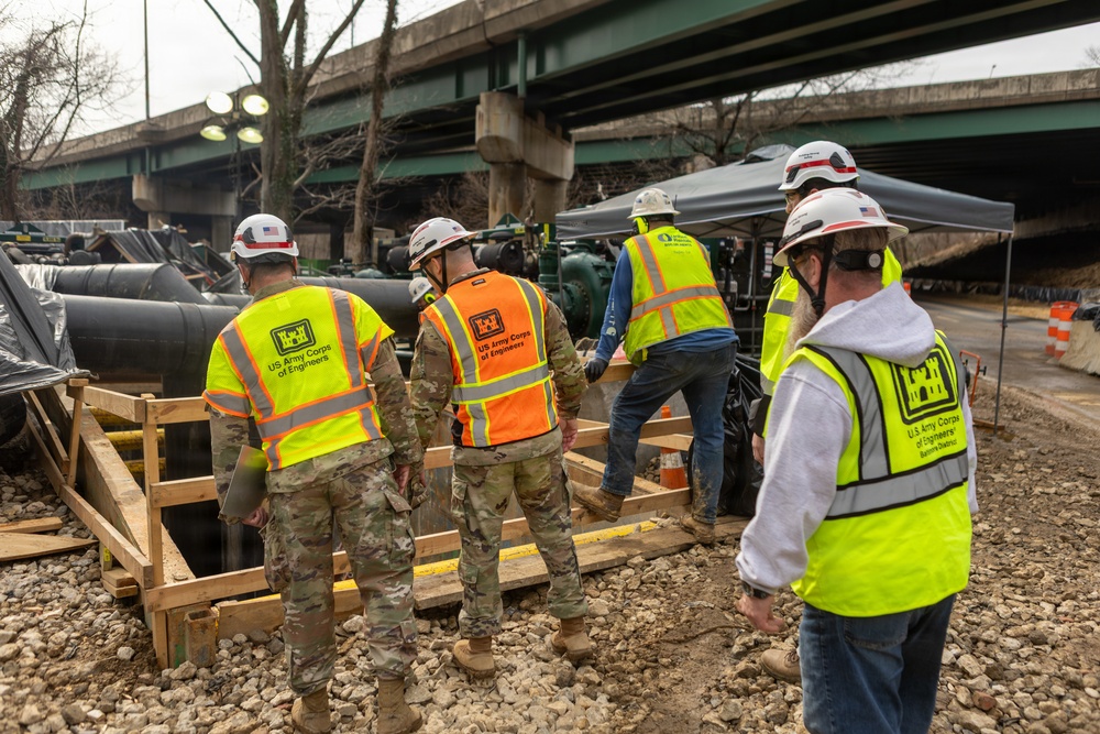USACE Command Sgt. Maj. Galick visits Potomac Interceptor Collapse Site