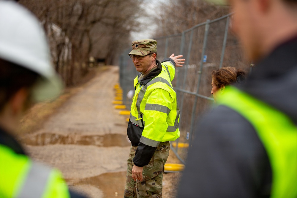 USACE, Partners Review Operations at Potomac Interceptor Site