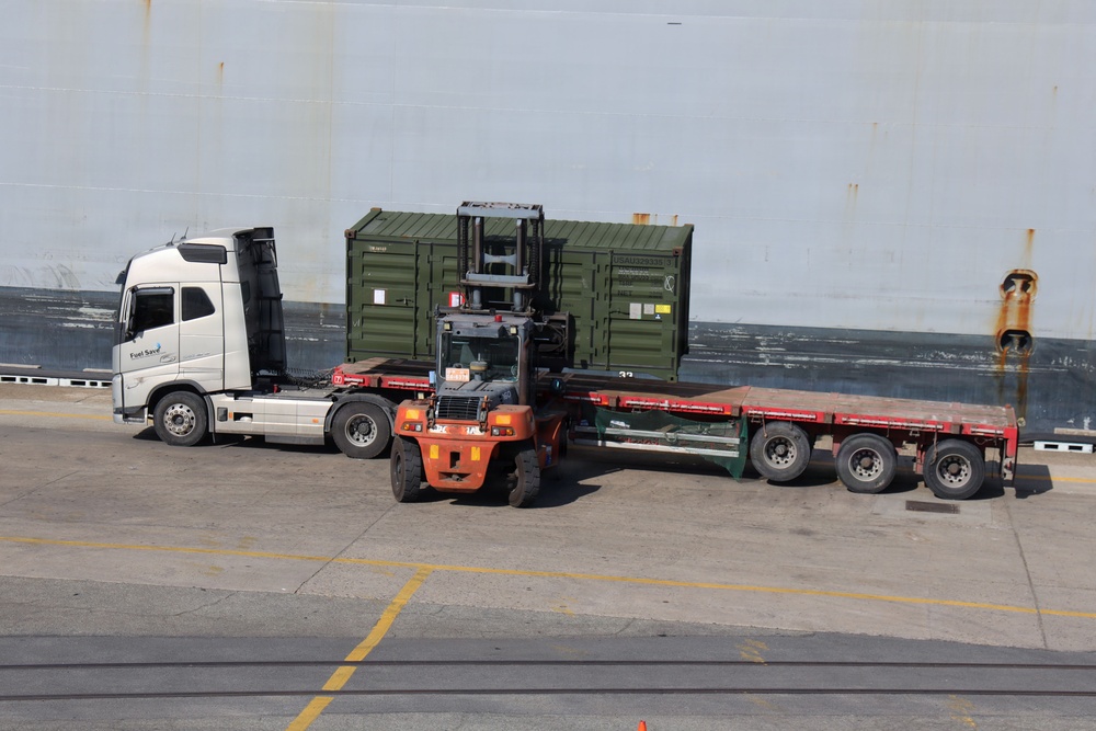 Container moved during port operations