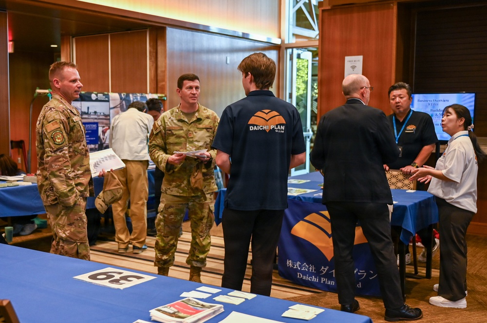 18th CONS and Society of American Military Engineers Japan Post hosts the Okinawa Vendor Symposium