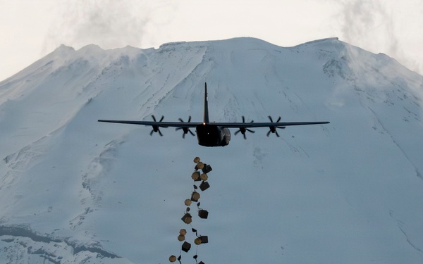 U.S., Japan conduct joint airborne operations during Airborne 26