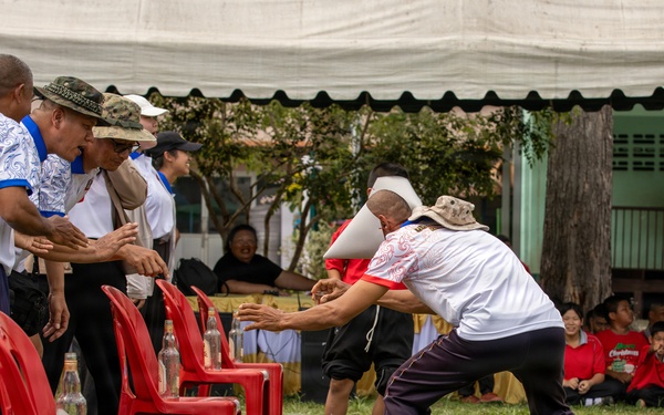 Cobra Gold builds ties at Thai school through games and civic assistance