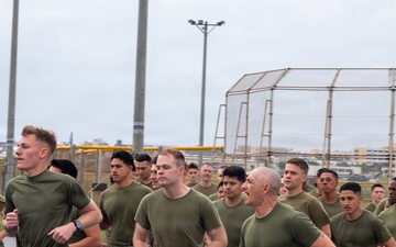 1st MAW leadership runs with MACG-18