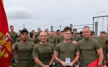 1st MAW leadership runs with MACG-18