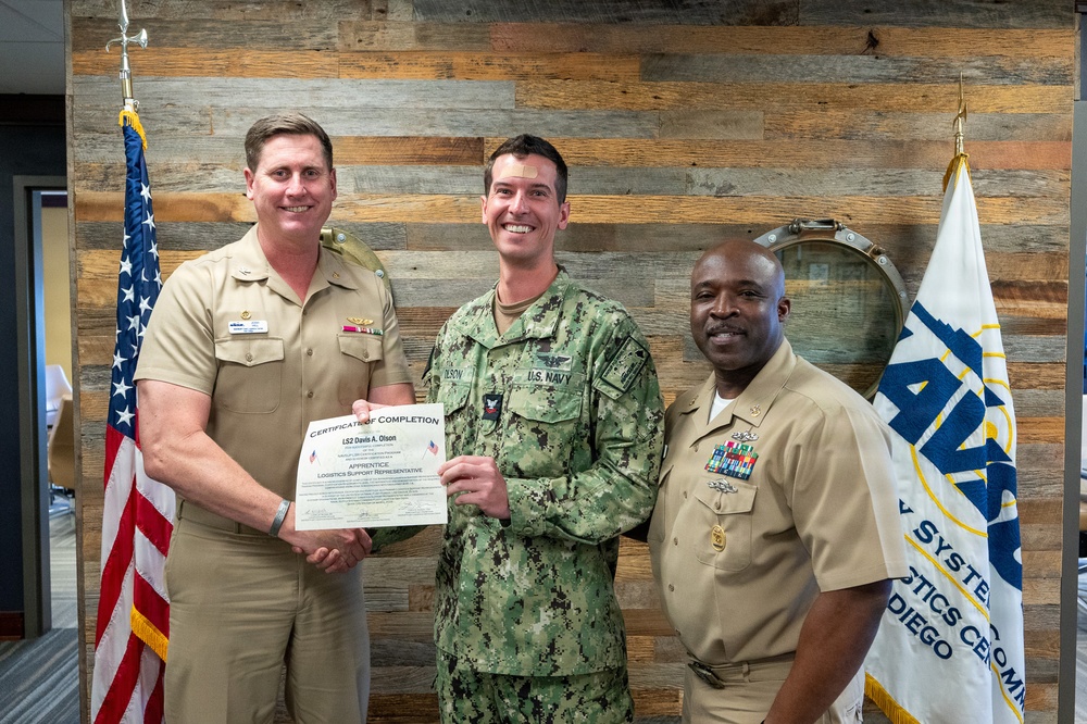 Sailors Complete Logistics Support Representative Course