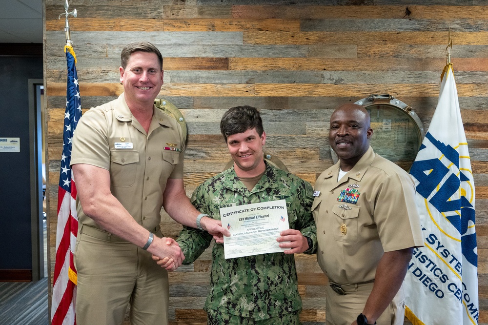 Sailors Complete Logistics Support Representative Course