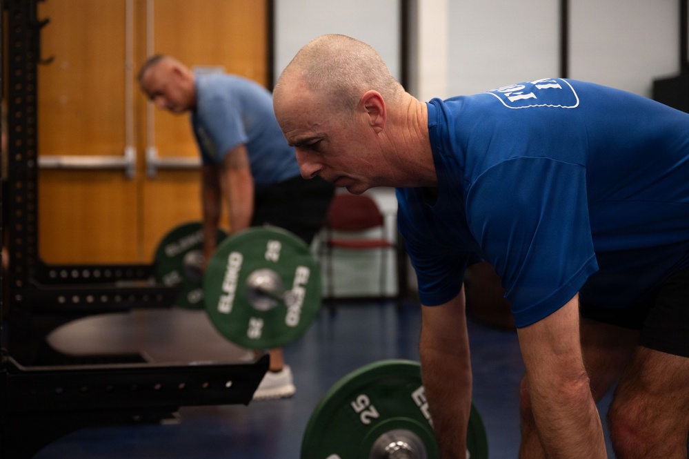 15th AF Command Team Visits DM