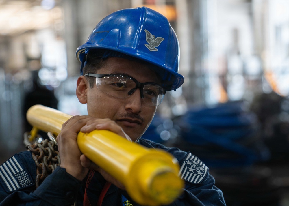 Ike Conducts Planned Incremental Availability maintenance period