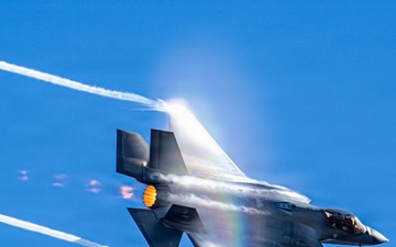 F-35 Demo Team Practices During Off-Season