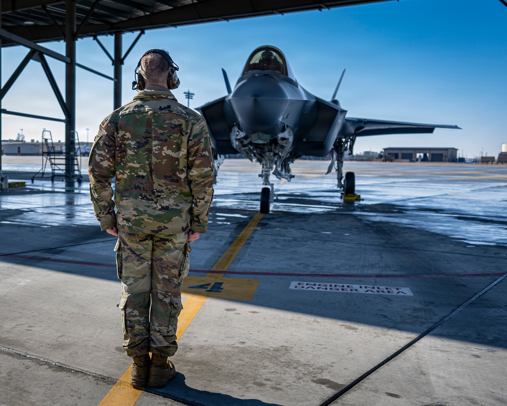 F-35A Demo Team Practice with New Pilot