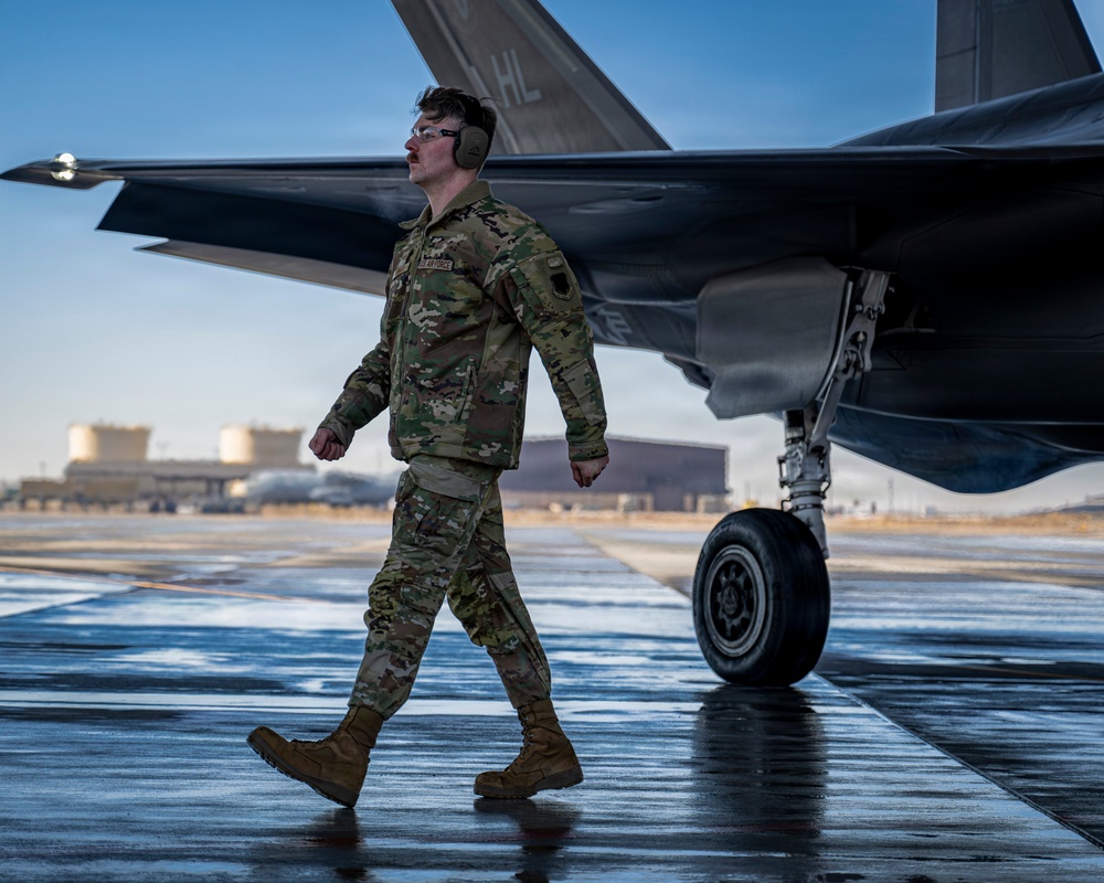 F-35A Demo Team Practice with New Pilot