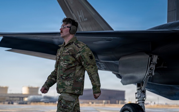 F-35A Demo Team Practice with New Pilot