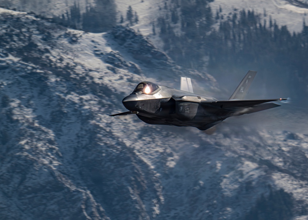 F-35A Demo Team Practice with New Pilot