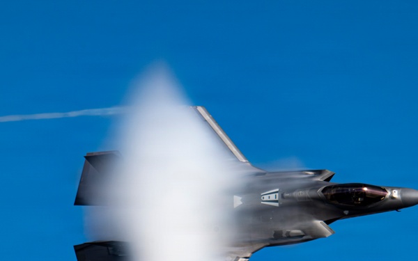 F-35A Demo Team Practice with New Pilot