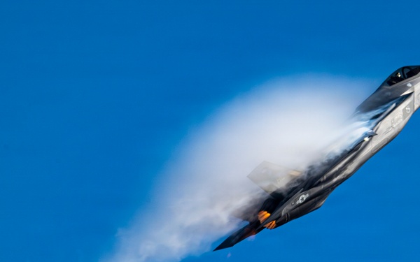 F-35A Demo Team Practice with New Pilot