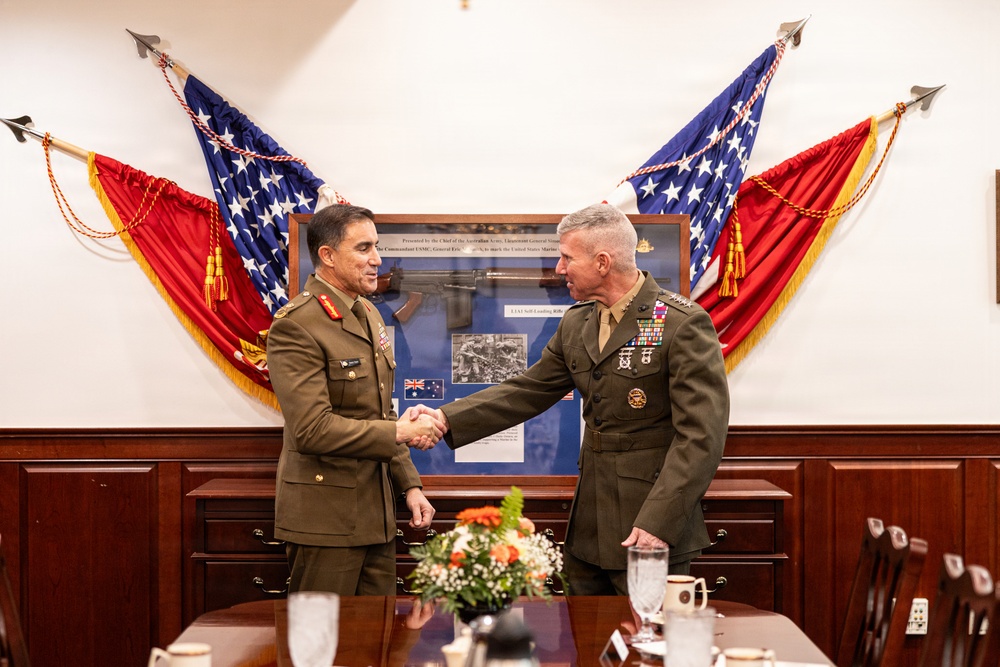DVIDS - Images - The Commandant, Gen. Eric M. Smith meets with the ...