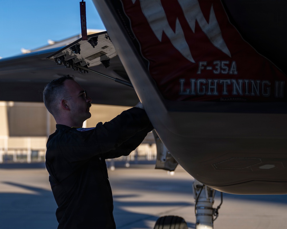 F-35A Demonstration Team Performs at Heritage Flight Training Course