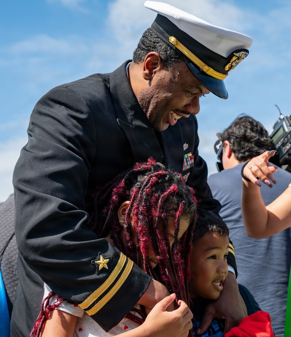 USS Cincinnati (LCS 20) Returns to its Homeport of Naval Base San Diego