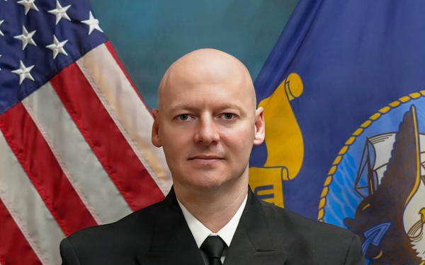 Commander Robert Brown Jr