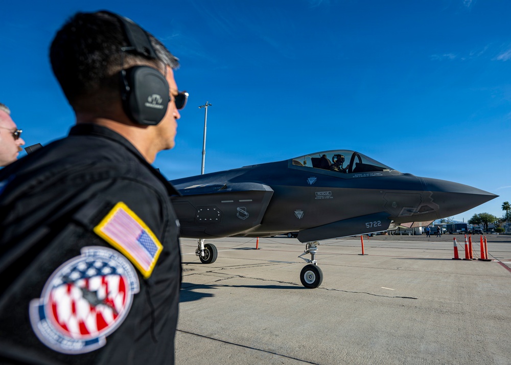 F-35A Demo Team Flying Multi-Ship Formations at HFTC