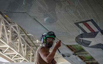 VP-26 Performs Routine Maintenance