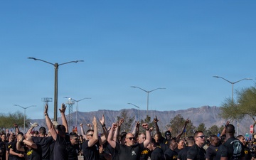 A test of strength: 1st Armored Division Soldiers pull tanks to glory