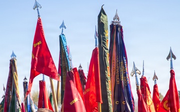 Grip and grit: 1st Armored Division Soldiers clash during tug of war