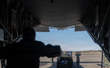 CORE26 | Norwegian Airmen, U.S. Marines Partner for Arctic Logistics Training