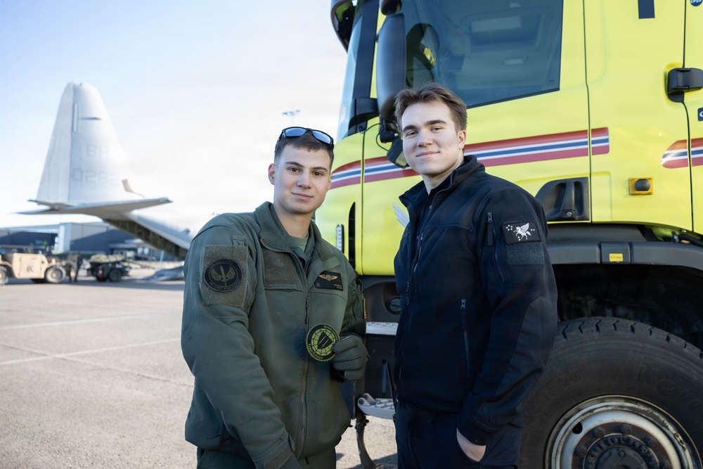 CORE26 | Norwegian Airmen, U.S. Marines Partner for Arctic Logistics Training