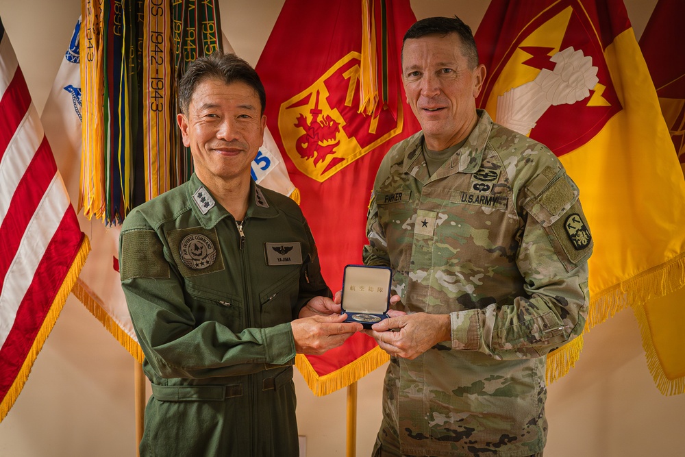 Lt. Gen. Yajima Visits 94th AAMDC