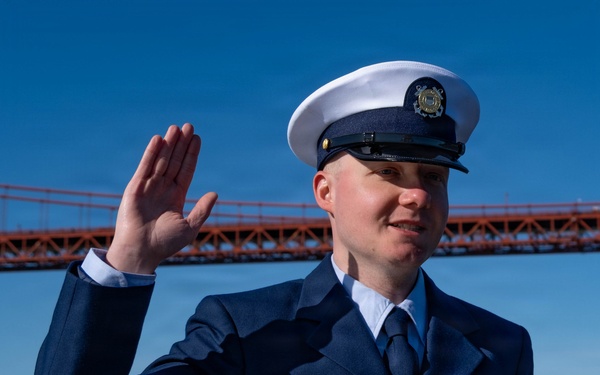 Coast Guardsman receives U.S. citizenship aboard Station Golden Gate motor lifeboat