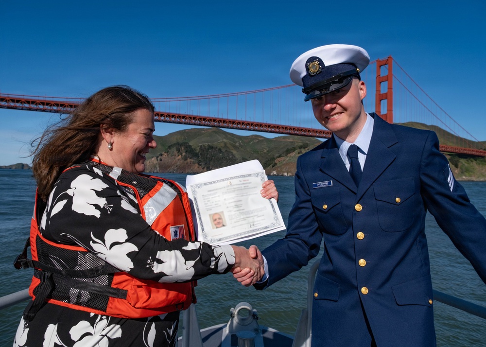 Coast Guardsman receives U.S. citizenship aboard Station Golden Gate motor lifeboat