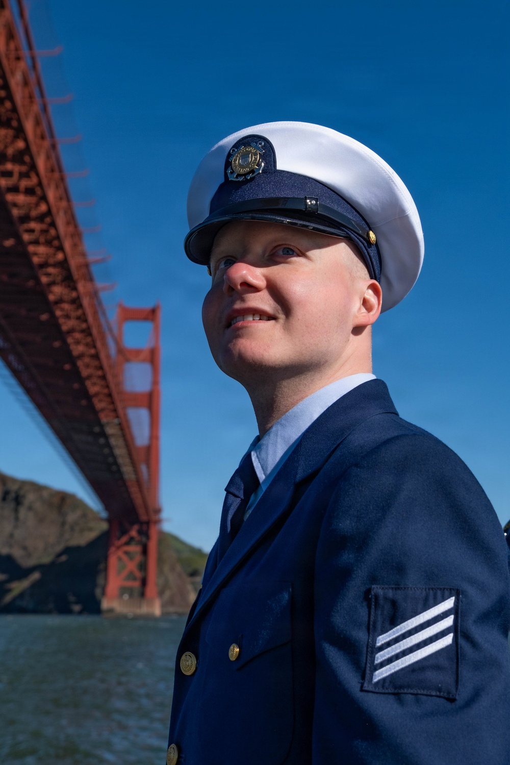 Coast Guardsman receives U.S. citizenship aboard Station Golden Gate motor lifeboat