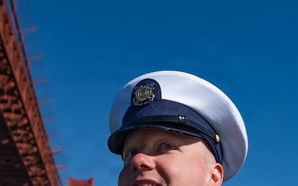 Coast Guardsman receives U.S. citizenship aboard Station Golden Gate motor lifeboat