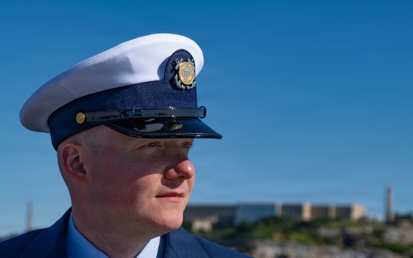 Coast Guardsman receives U.S. citizenship aboard Station Golden Gate motor lifeboat