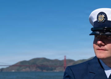 Coast Guardsman receives U.S. citizenship aboard Station Golden Gate motor lifeboat