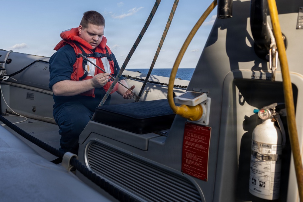 Routine Maintenance aboard the USS Gonzalez (DDG 66)