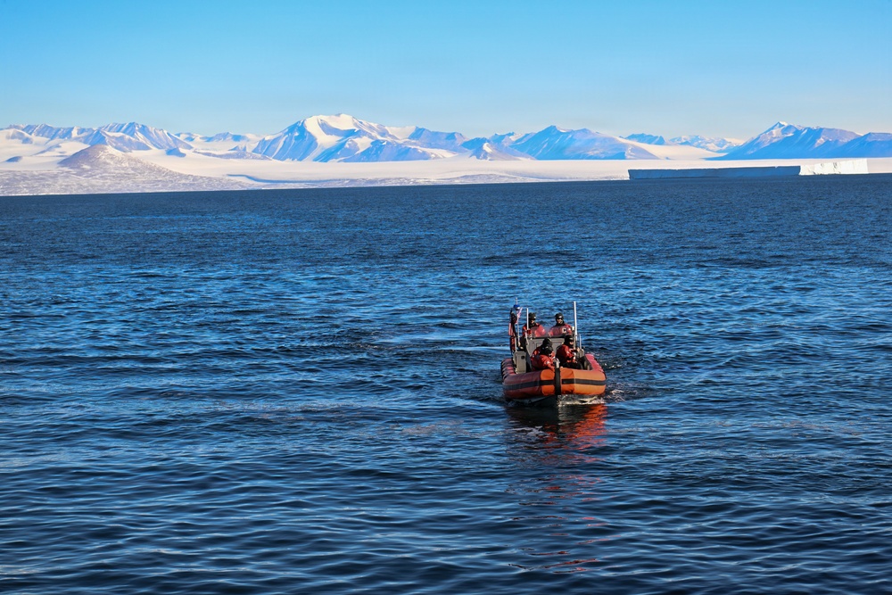 USCGC Polar Star (WAGB 10) conducts small boat training during Operation Deep Freeze 2026
