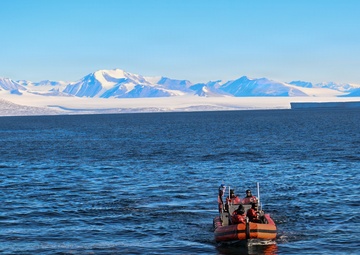USCGC Polar Star (WAGB 10) conducts small boat training during Operation Deep Freeze 2026