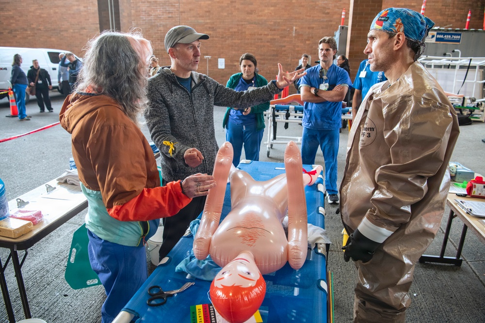Oregon 102nd CERFP trains alongside Portland Providence Medical Center staff
