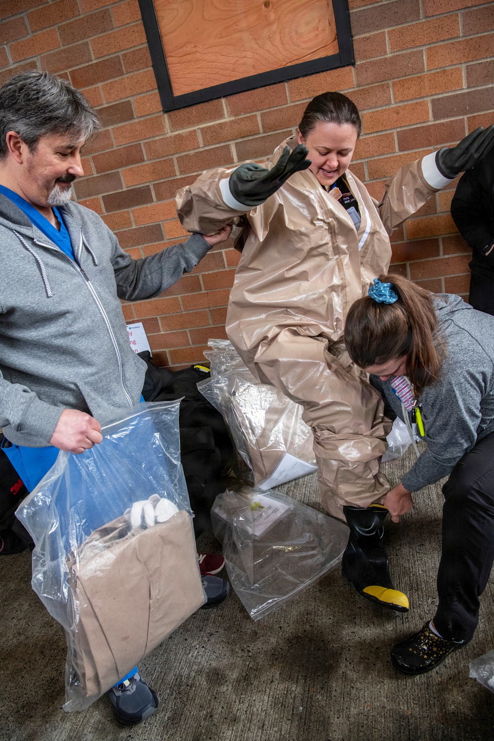 Oregon 102nd CERFP trains alongside Portland Providence Medical Center staff