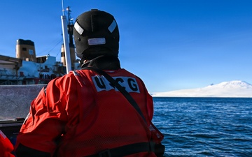USCGC Polar Star (WAGB 10) conducts small boat training during Operation Deep Freeze 2026