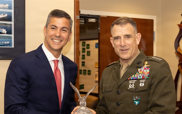 Paraguayan President visits SOUTHCOM